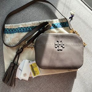 Tory Burch Mcgraw camera bag LIKE NEW